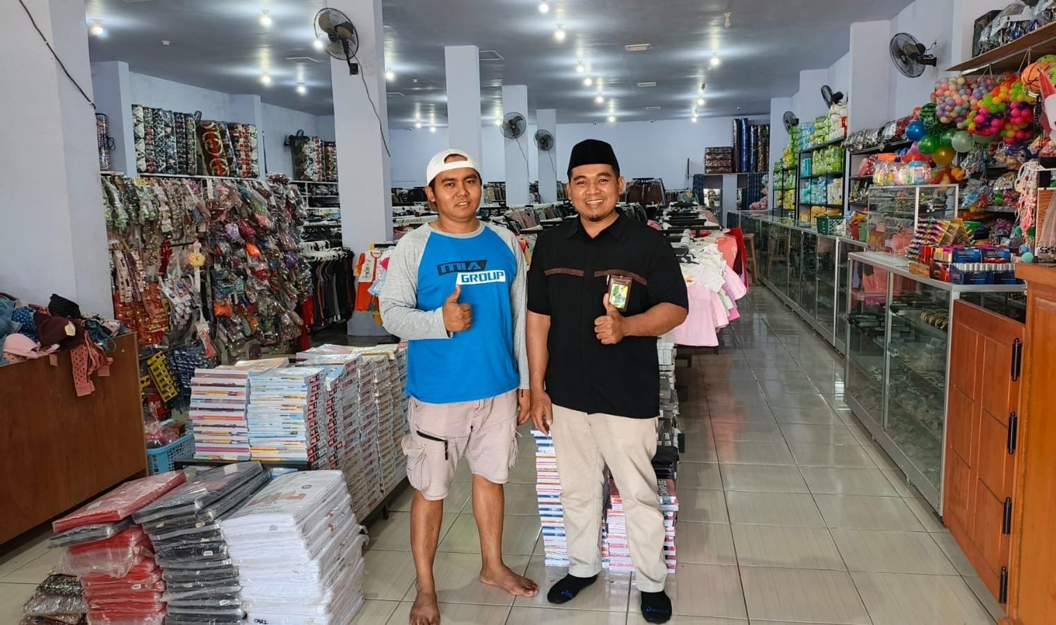 Perjalanan Safaruddin Bersama BMT NU dari Motor Keliling hingga Miliki Dua Toko Roxyden