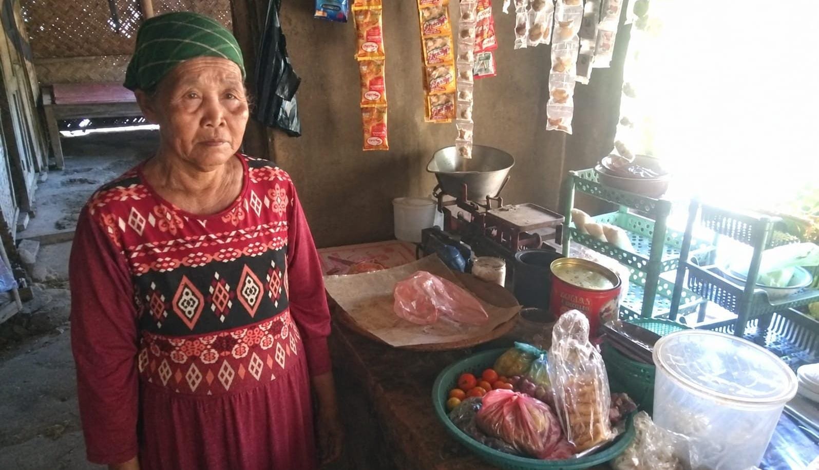 Ibu Jana Temukan Kemudahan Menabung Lewat Layanan Jemput Tabungan BMT NU Jatim