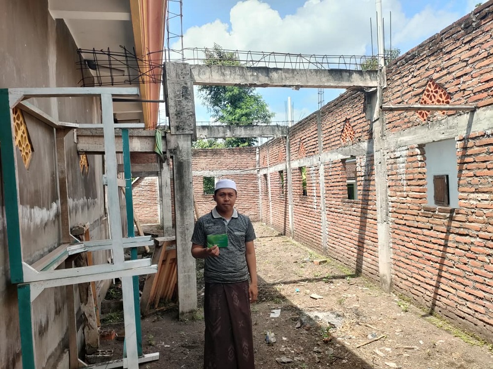 Bermitra dengan BMT NU Tokoh Masyarakat Randuagung Wujudkan Kelas Baru untuk Santri