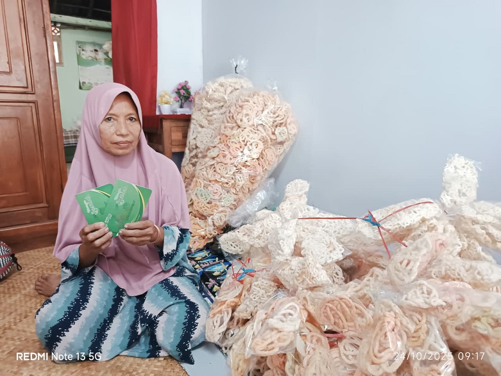 Istiqamah Menabung 20 Ribu: Dari Penjual Kerupuk Menjadi Pemilik Toko Sembako